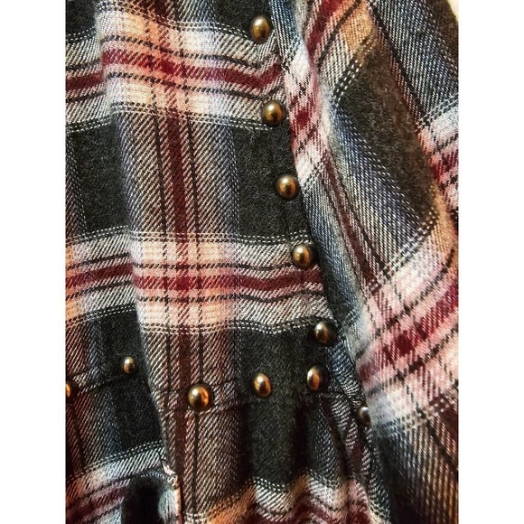 Rails black white red plaid with studded accent. Large. Western Soft Comfy Warm - Picture 12 of 12